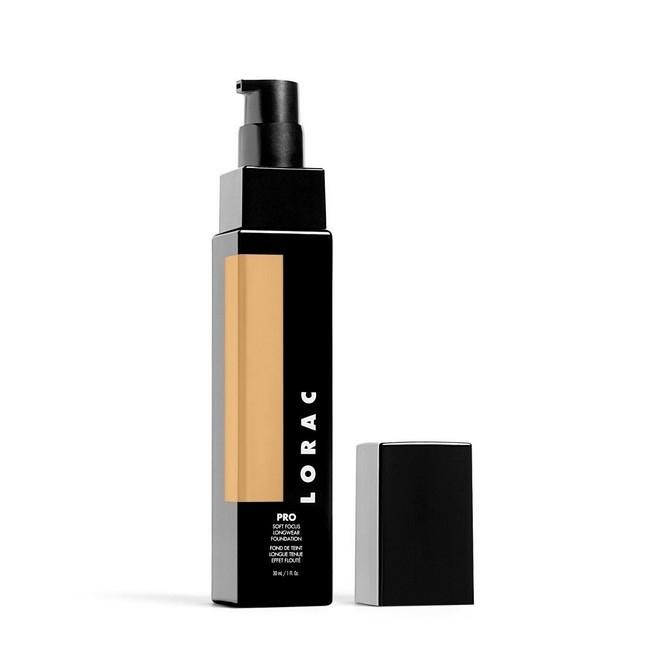 Lorac PRO Soft Focus Longwear foundation i nuancen 4 Light